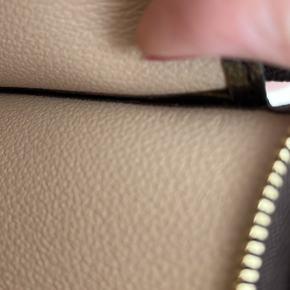 Louis Vuitton Monogram Toiletry 26 - Picture 11 of 11